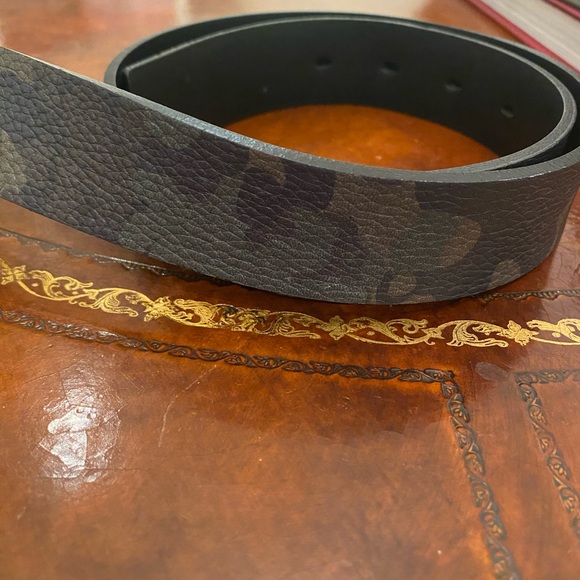 Burberry Camo Belt - Picture 3 of 13